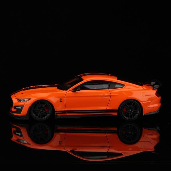 Maisto 1:24 Ford Mustang Shelby GT500 Alloy Car Model Diecasts Toy Vehicles Collectible Hobbies Gifts Static Die Cast Voiture
