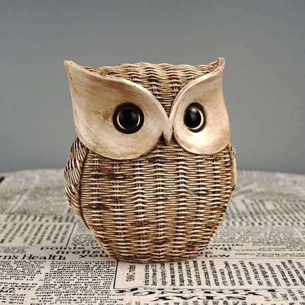 Great Garden Statue Yellow Color Owl Figurine Realistic Looking Smooth Surface Nordic Style Owl Ornament DIY Craft Decor