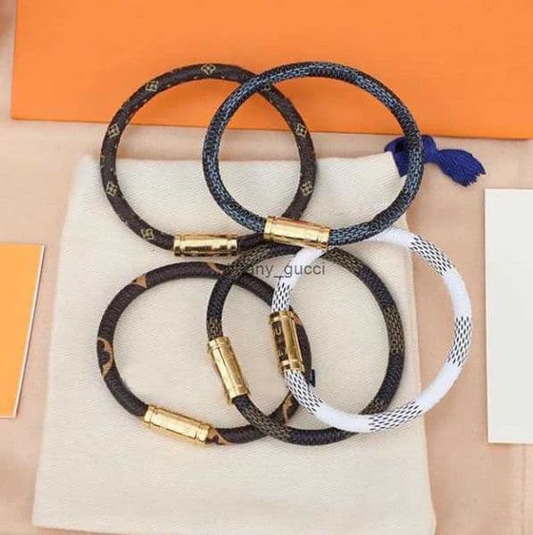 Europe America Style Charm Bracelets Brand Men Women Presbyopic Leather Magnetic Buckle Hand Rope Plaid L Design Engraved V Letter Metal PU Bracelet Bangle