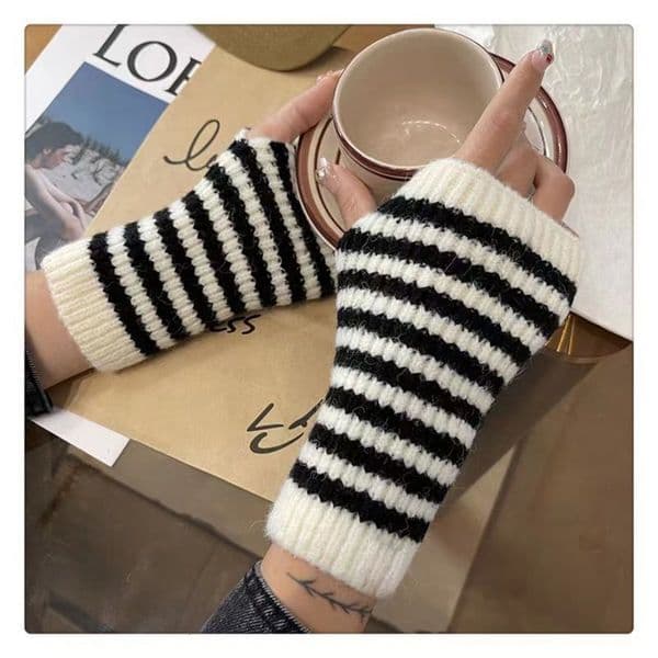 Autumn/Winter Short Color blocked Fine Striped Gloves Women's Knitted Yarn Sleeves for Warmth and Cold Protection, Fashionable Fingerless Arm Cover