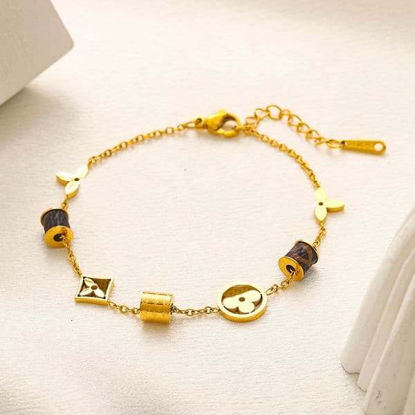 Bangle Designer 20style Classic High Quality Gold Plated Stainless Steel Letter Pendants Gift Wristband Cuff Chain Women Bracelet Wedding &Birthday Gifts s