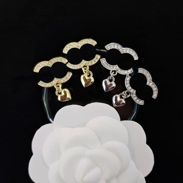 Gold-Plated 928 Sier Plated Designers New Heart-Shaped Design Romantic Love Gift Earrings Fashionable Charming Female Earring Box