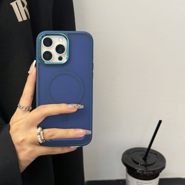 Luxury Matte Translucent Magnetic For Magsafe Wireless Charger Folding Kickstand Stand Holder Armor Shockproof For iPhone 16 15 14 Plus 13 12 11 Pro Max