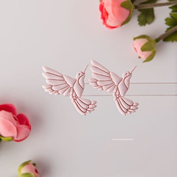 Kingfisher Soft Polymer Clay Cutter Flying Bird Shaped Clay Earring Cutter Embosser for Bird Lovers Jewelry Pendant Making Tools
