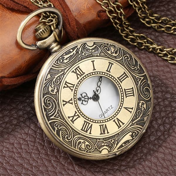 Bronze Engraved Roman Numerals Hollow Quartz Pocket Watch Classic Antique Necklace Pendant Clock Gifts with Chain