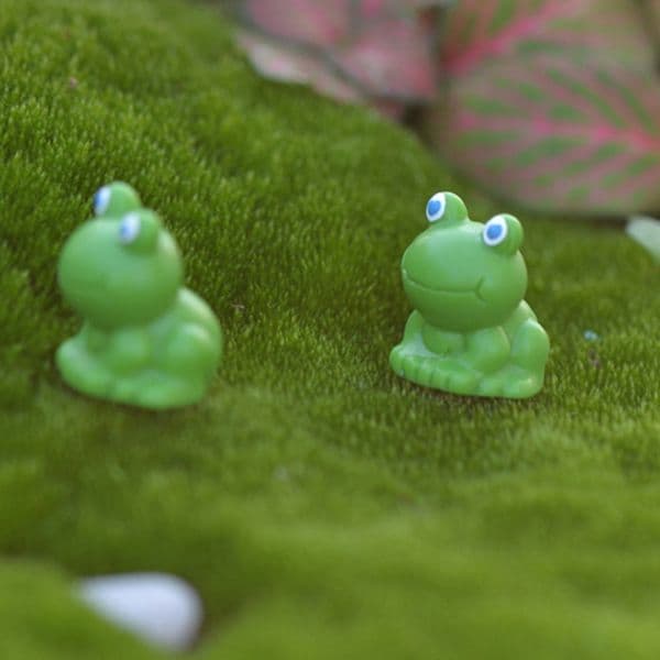 5/10 Piece Frog Prince Froggy Pond Animal Small Resin Ornament Crafts Pasture Mini Statue Figurine Minerva Farm Field Decor