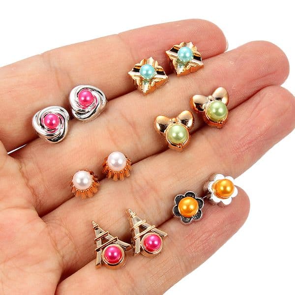 Wholesale 36Pairs/18pairs Mixed Styles Rhinestone Sun Flower Geometric Animal Plastic Stud Earrings Set For Women Girls Jewelry