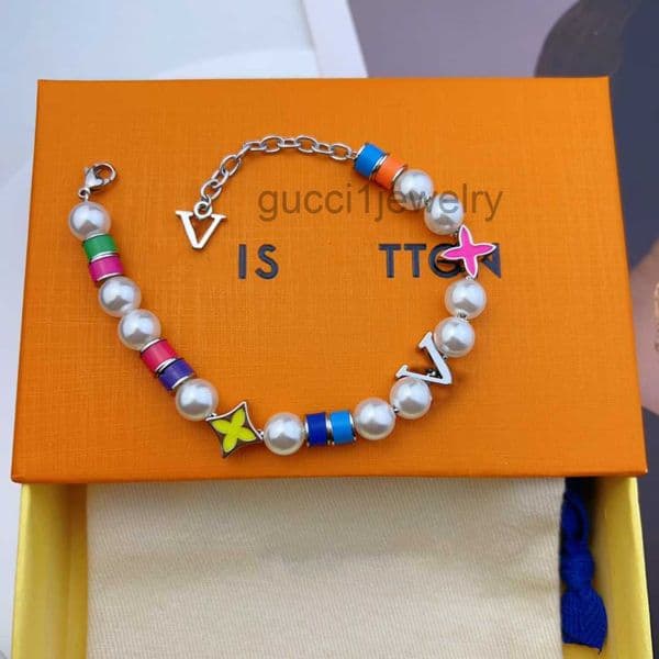 Designer bracelet for Women coral bracelet designer for women horseshoe buckle Trendy Elegant String of Beads Party charm Jewelry Gift Wholesale nice