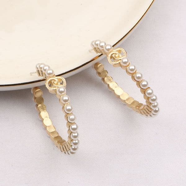 Designer Earings Pearl Hoop Earrings for Women Elegant Fashion Girls Ear Accessories White Color Pearl Earrings Wedding Jewelry