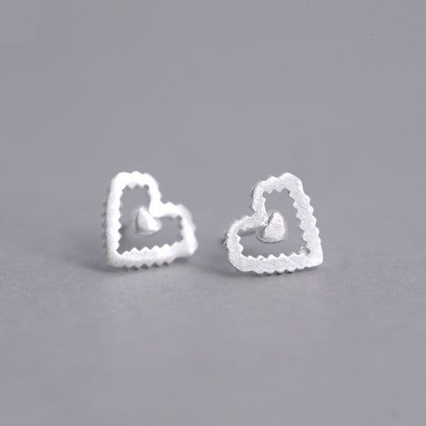 needle jewelry with hollowed out brushed design, featuring a heart-shaped ring, earrings, women's pure sier, simple, fashionable, and versatile