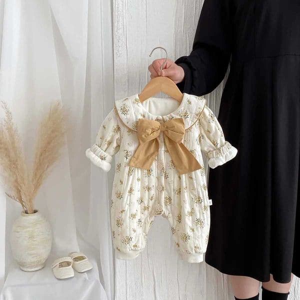 Baby winter jumpsuit with wool lining and cotton pad super cute flower bow jumpsuit for girls aged 0-1 baby winter clothing W241021
