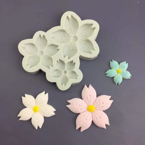 100pcs 3-cavity Flower Silicone Mold Sakura Handmade Candy Fondant Gum Paste Cake Decorating 3D DIY Craft Drip Glue Baking Tools