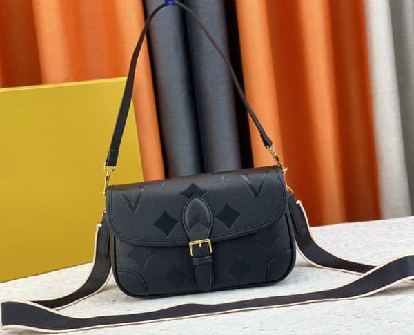 Designer womens shoulder bags luxury Diane handbags embossed flower letter Empreinte crossbody bag top-quality leather ladies underarm pouch fashion purses