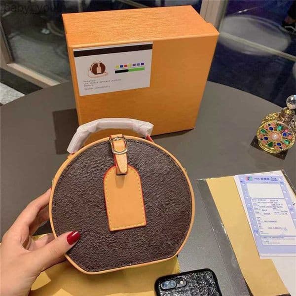 Kids Deaigner Purses Fashion Baby Girls Mini Princess Bags High Quality Classic Printing Handbags PU Leather Shoulder Strap Children Snacks Fanny Bag Gift