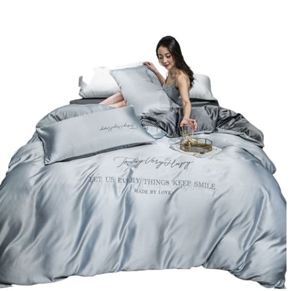 Fourpiece Silk Bedding Sets King Queen Size Luxury Quilt Cover Pillow Case Duvet Cover Brand Bed Comforters Sets High Quality Fas