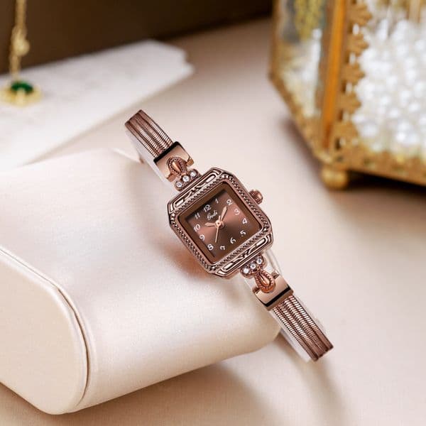 Women light luxury high-grade watch vintage copper imitation snake strap watch square plate antique watch