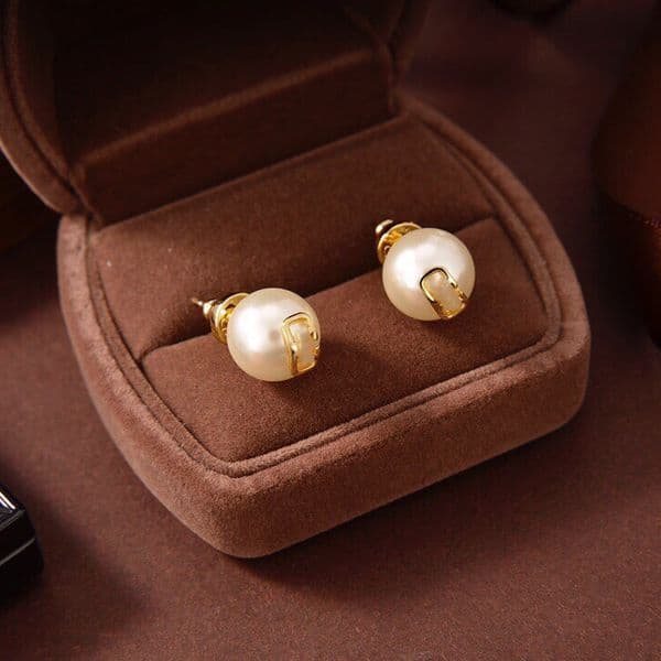 Woman Charm Earrings V Earing Designer Stud Pearl Orecchini Fashion Luxury Vlogo ewelry Hoop Women Ohrringe 34sasaw