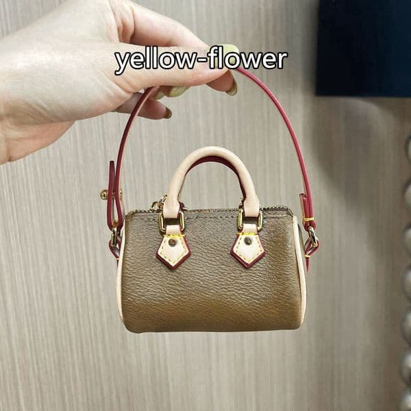 Brand Designer Keychains Men Women Key chains Keyring Leather Pendant Key Accessories With Gift box