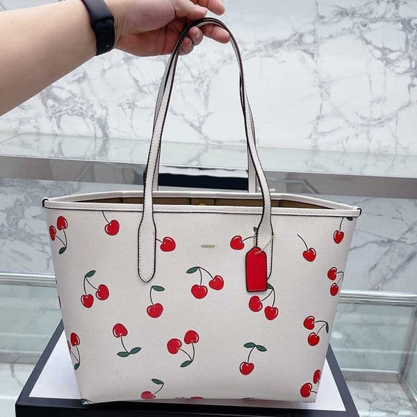 High quality designers Tote Bag Luxury Bag Leather Designer Tote Bags Fashion Large Shoulder Women Cute Cherry Shopping Handbags Messenger Purse 247