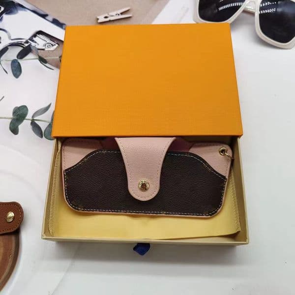 2023 Fashion Designer Sunglasses Case Brand Letter Flower Unisex Luxury Sunglass Box Packing PU Leather Glasses Bag Eyewear Accessories