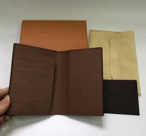 2023 Mens passport holder Women Wallet Flower printing Card Holder real Leather Women Purse Covers For Passports with box dust bag