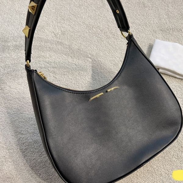 Armpit Shoulder Bag Hand Clutch Tote Bags Genuine Leather Gold Hardware Zipper Closure Inside Fashion Letters Solid Color Small Handbag Purse Multiple Colors