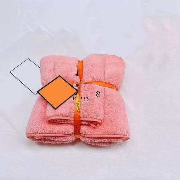 Fashion Bath Set Coral Veet Designer Towel Letter Face Towels Absorbent Men Womens Wash Cloths Baths
