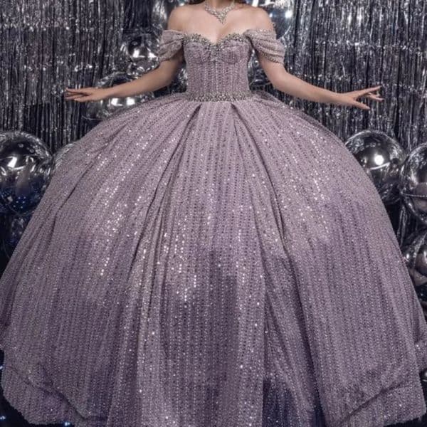 Lilac Shiny Quinceanera Dresses Off Shoulder Ball Gown Sweet 16 Dress Sequin Beading Crystal Tull Birthday Party Vestidos 15 De Anos