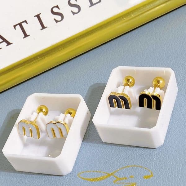 Jewelry Earring Stud Fashionable and Trendy Minimalist Stainless Steel Letter Helix Studs with Screw-back, Titanium Steel 18K Gold Earrings Jewelry