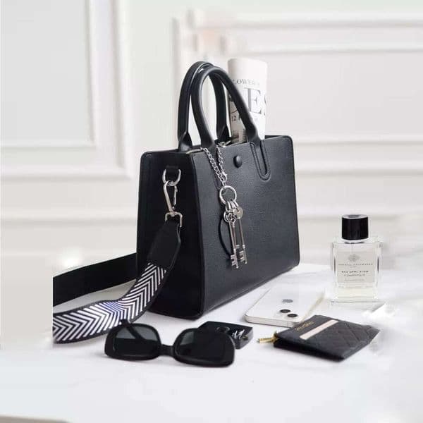 New 2023 Handbag Women's Fashion Tote Trendy Underarm Shoulder Bag