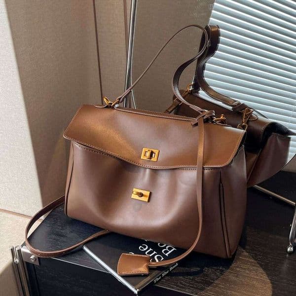 Large Capacity for Women Versatile 2024 New Casual Crossbody Shoulder High-Quality Soft Surface Underarm Tote Bag