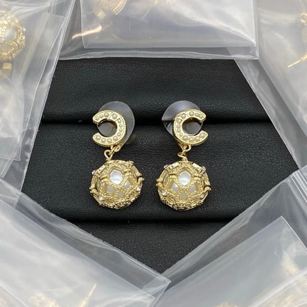 Designer Stud Earrings Crystal Pearl Luxury Charm Gold Plated Stud Geometric Letters Women Earrings Wedding Party Jewelry Gift