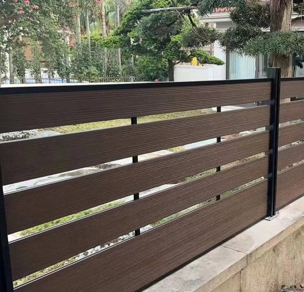 High Quality white Low Maintenance Termite Proof Privacy Fence Panel