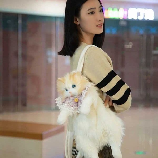 Longhaired Fluffy Cat Doll Backpack Super Realistic Ragdoll Cat Cute Womens Backpacks Cartoon Bow Tie Cute Animals Plush Bag X250906