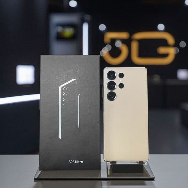 S25 Ultra Dual SIM Smartphone 108MP Rear 16GB+1TB Storage HD Spanish Operating Language 5G Connectivity Mobile Phone