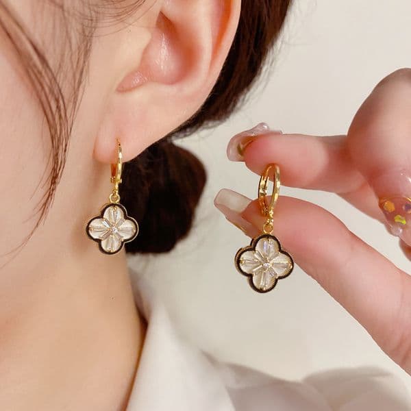 Luxury Brand Designer Jewelry Fashion Elegant New Collection Exquisite Micro Inlaid Four Leaf Flower Earrings For Women Unique Temperament Trendy Accessories