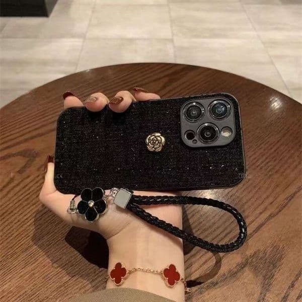 2026 New Dhgargets Chanel Style Camellia Woolen Suitable For 16 Max Phone Case 14 Pro With Strap 13/12 Apple 11 High-End Feel Free Shipping