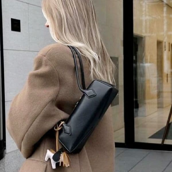 Nana Yi S Designer Sausage New French Baguette Simple Versatile Free Shipping Underarm Bag Crossbody