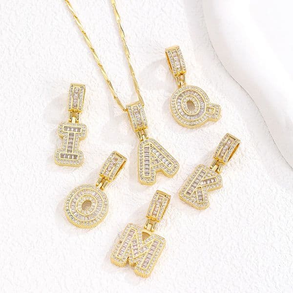 Luxury Designer Jewelry Dewdrop-Inspired Full Zircon 26 English Letter Necklace: Titanium Zircon-Inlaid Rose Gold-Plated Daisy Letter Set