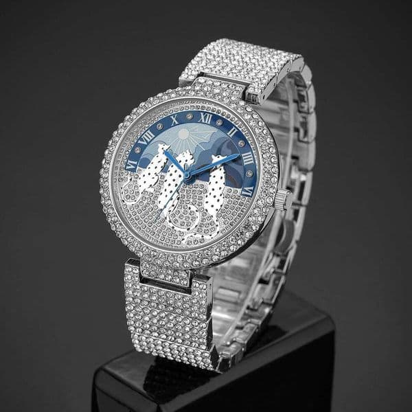 New High-End Fashionable Men's Designer Watch - Distinctive Leopard Print Moissanite Quartz Timepiece, Round Dial, Crystal Window Strap, Swiss Craftsmanship
