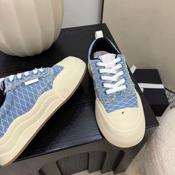 Women Platform Heels Sneakers Designer Denim Canvas Dress Shoes Lace Up Trainer Sport Shoes Running Shoes Outdoor Leisure Shoes Quilted Matelasse Casual Shoe