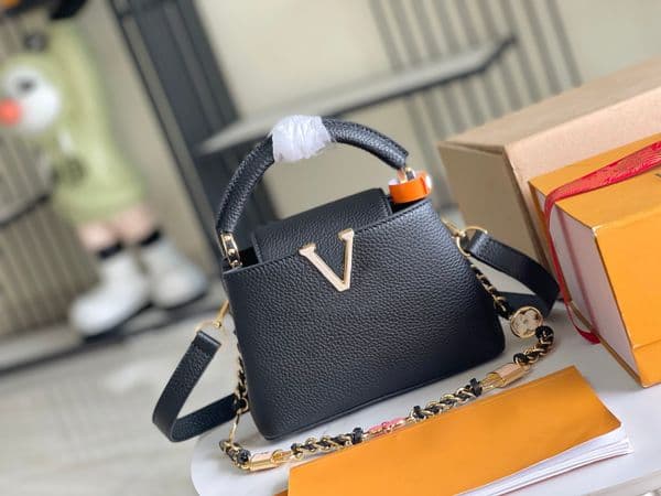 Designer bag luxury bag high-quality mirror all leather with chip all steel hardware crossbody bag medium-sized handbag shoulder bag handbag M12935