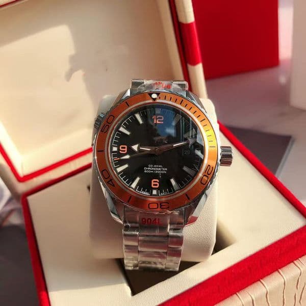 Automatic Mechanical Men's Watch, Business Style, Luminous and Waterproof, Silver Metal Material, Suitable for Various Occasions