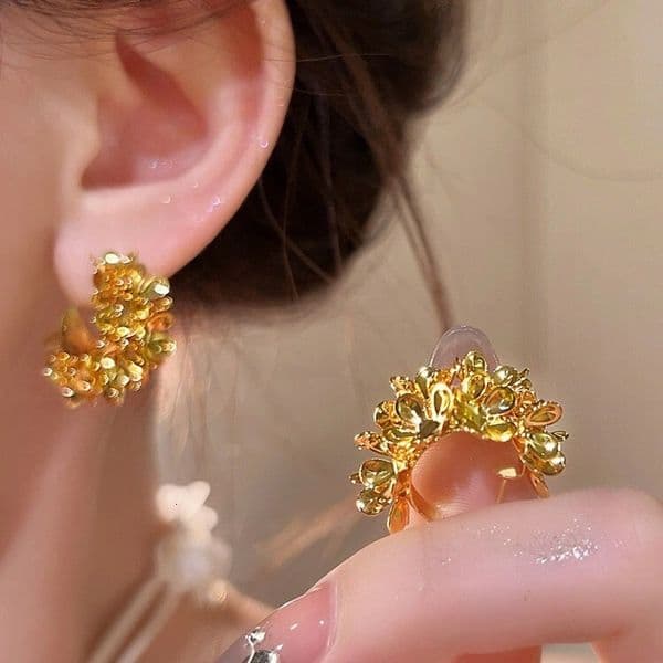 TB BHULAMTE European And American Designer Personality Minimalist Metal Earrings Accessories Vintage High-end Fashion Luxury Elegant Round Earrings Jewelry