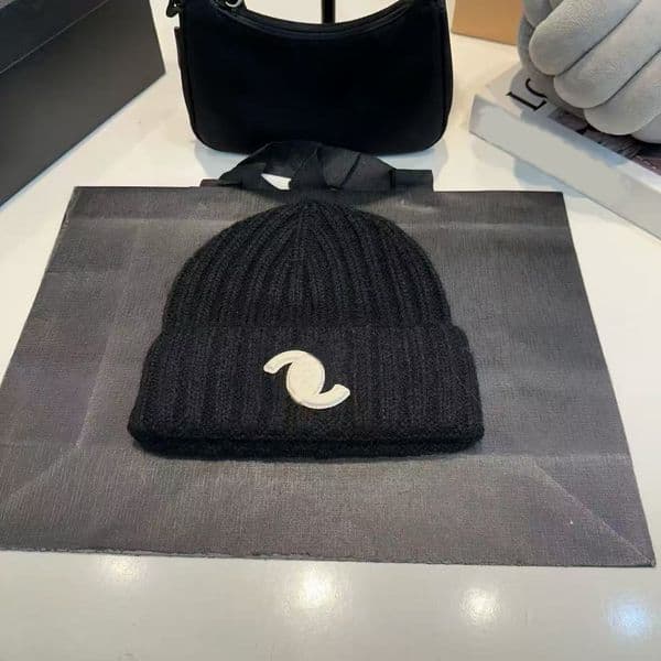 Beanie/Skull Caps Designer beanie for women hat With Thick vertical stripes winter knitted hats warm casual classic simple Fashion styles wool winter essential