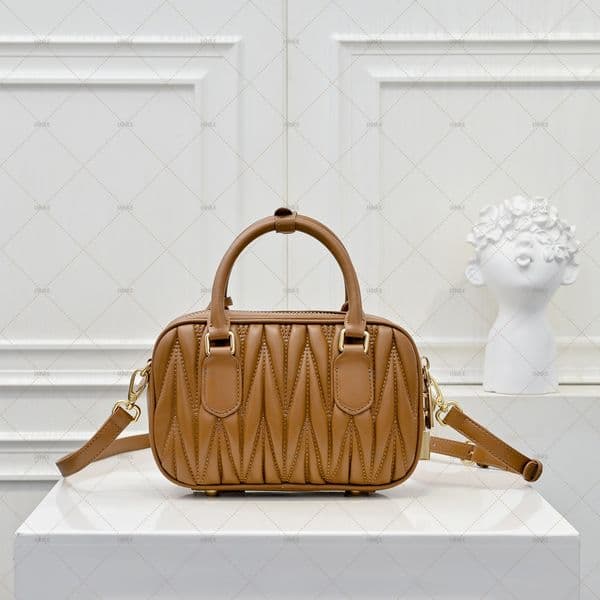 Designer mini bag pretty boston bag High quality lambskin classic leather shoulder crossbody Bag Women's Bag
