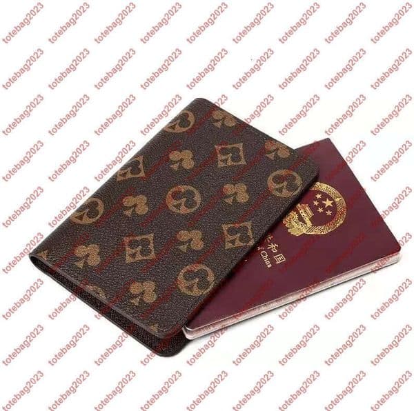 Luxurys bag men and women Passport Card Holders Cover Classic Men Women Fashion Passport Holder Covers ID Card Holders Credit card holder wallet bags m60181