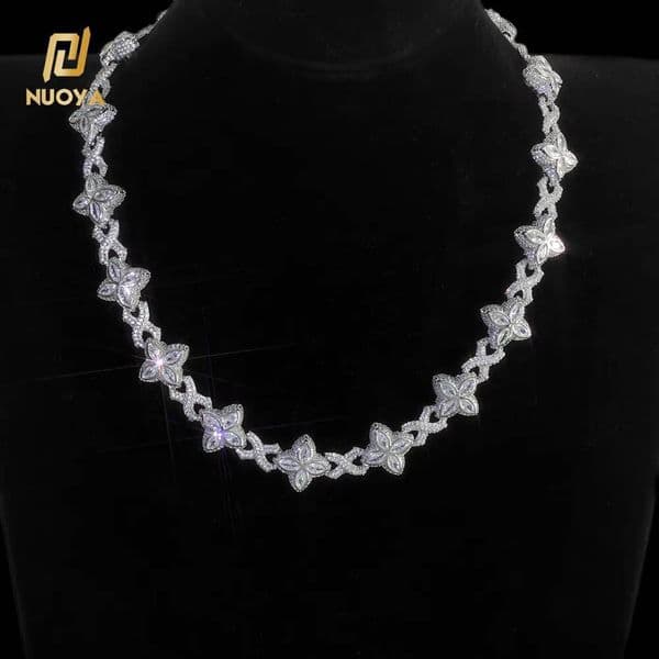 2025 NUOYA Iced Out Diamond Four Leaf Clover Infinity Miami Cuban Link Chain Necklace Hip Hop Custom Jewelry Gift for Men Women designer