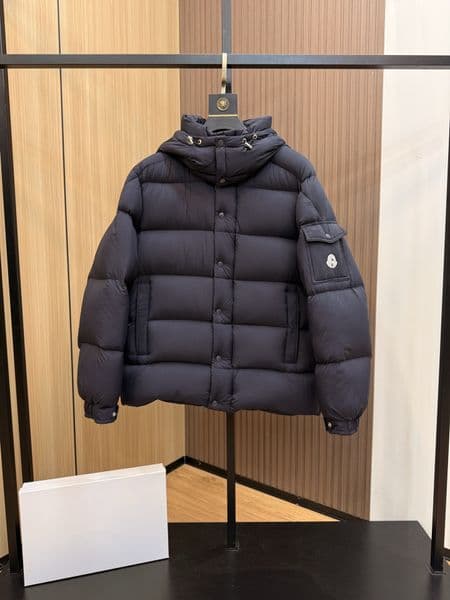 Designer Monclcer pufferjacket Designer Mens Down Parkas Luxury Embroidered Badge Stand Collar Knitted Splice Sweater Lightweight Jacket Casual Fluffy Ski 11