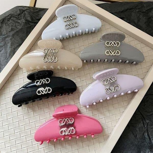 Designer Diamond Hair Clip Elegant Acrylic Hair Claw Clips for Women Strong Hold Nonslip Barrettes Hair Styling Accessories for All Hair Types